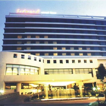 Rachaphruk Grand Hotel Nakhon Ratchasima Ngoại thất bức ảnh