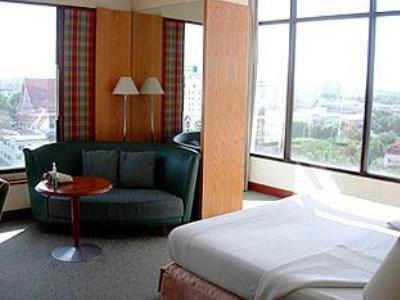 Rachaphruk Grand Hotel Nakhon Ratchasima Ngoại thất bức ảnh